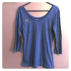 American Eagle L floral burnout 3/4 sleeve tshirt